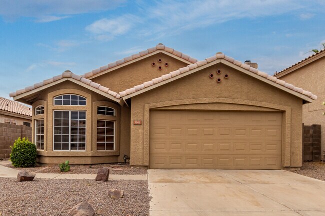 Building Photo - 1561 W Orchid Ln