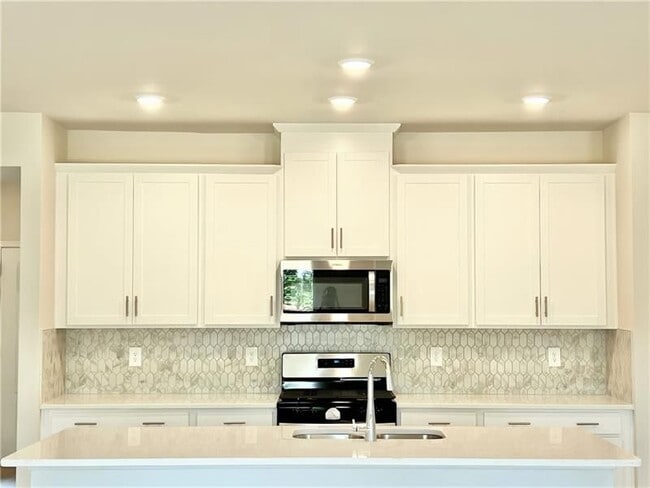 Building Photo - 741 Gabby Pt