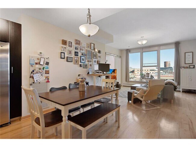 Foto del edificio - 215 10th Ave S