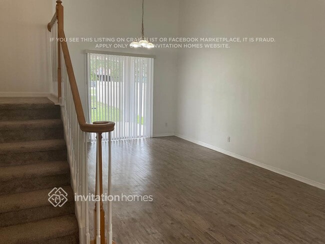 Building Photo - 14438 Estrella Dr