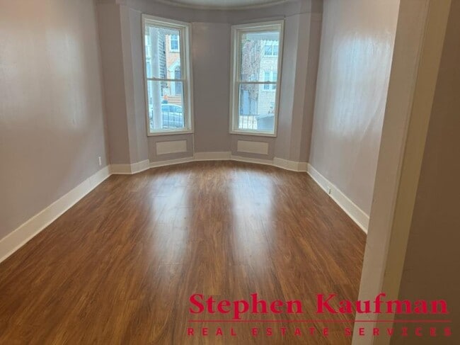 Building Photo - 2 bedroom in BRONX NY 10463