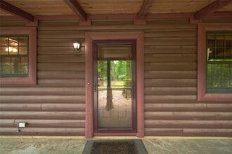 Building Photo - 18233 Country Pl Dr