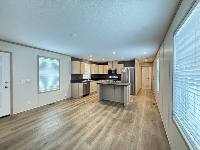 Building Photo - 29778 W Essex Ct