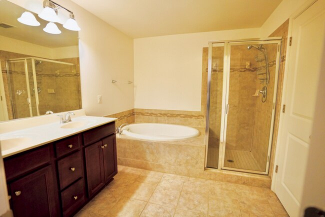 Foto del edificio - 675B E Church St