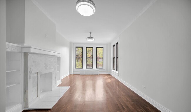 Building Photo - 5132 S Drexel Ave