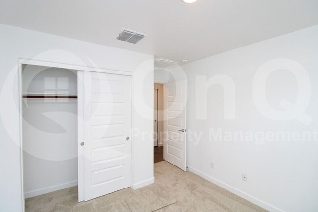 Building Photo - 16563 W Charlotte Dr