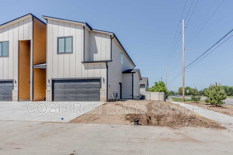 Foto principal - 8449 W 37th Ct N