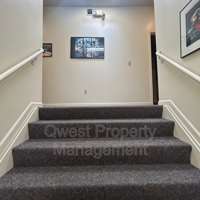 Foto del edificio - 975 Cherry St SE