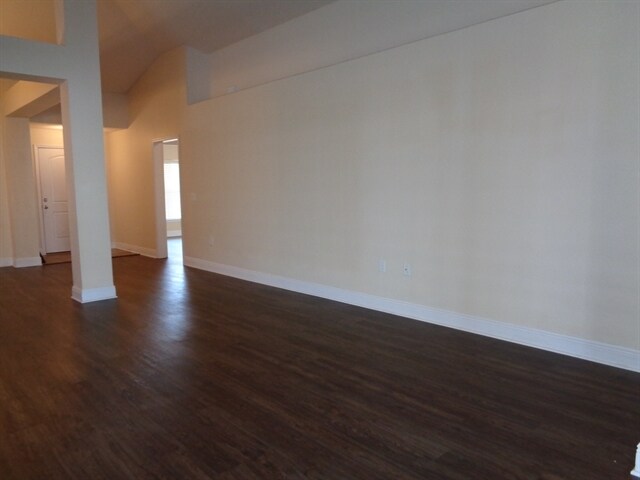 Foto del edificio - 14207 Edinburgh Moor Dr