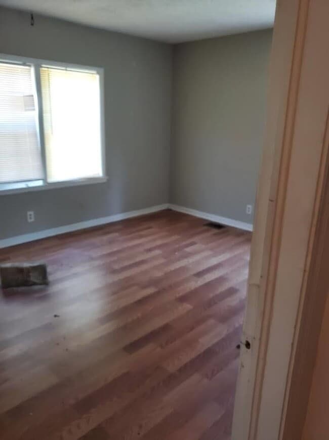 Building Photo - 2308 Boulevard Granada SW
