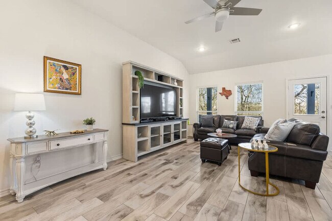 Foto del edificio - 1025 Monte Verde Dr