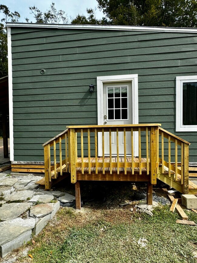 Entrada principal - 21560 Quaker Rd