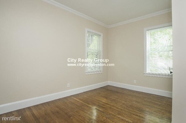 Building Photo - 27 Lamartine St