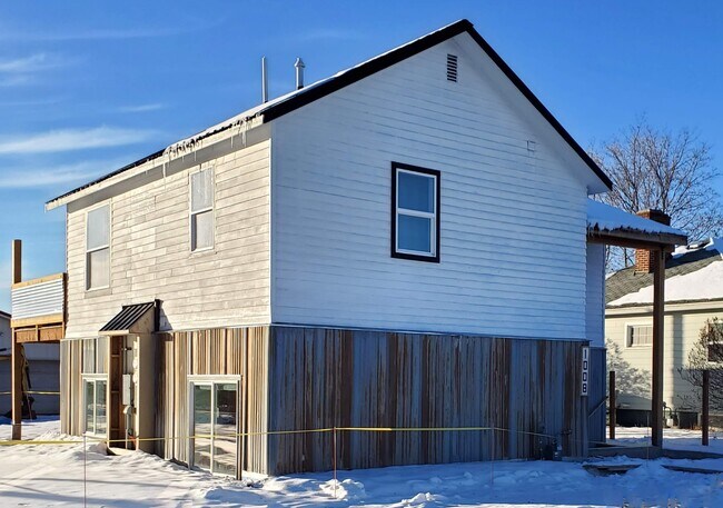 Building Photo - 100 S Meridian Rd