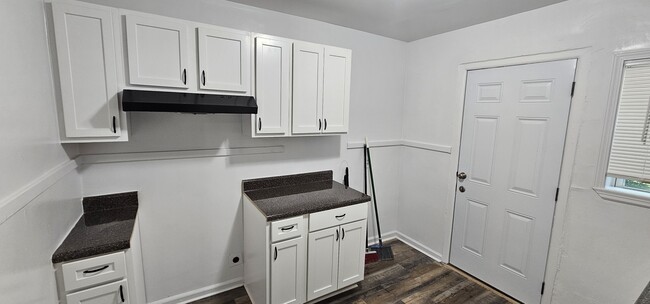 Building Photo - 1328 Semmes St