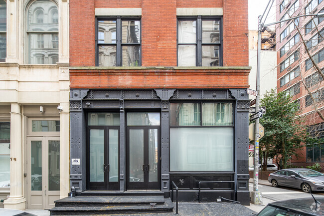 Entrada - 77 White St