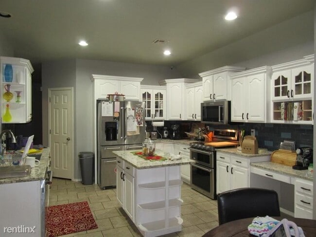 Building Photo - 4 br, 3 bath House - 10402 N 114th E Ave