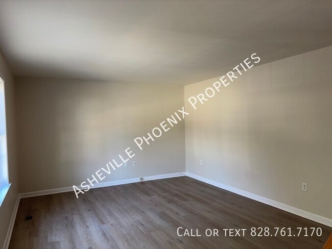 Building Photo - 18 Ican Dr