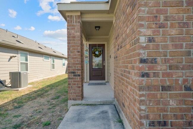 Building Photo - 4 Bedroom/2 Bath Escondido North Subdivision