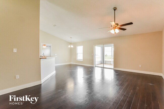 Foto del edificio - 6016 Live Oak Dr