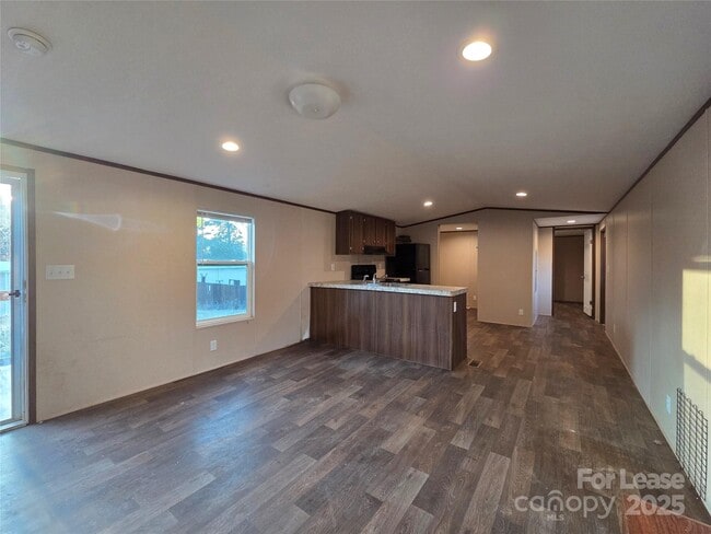 Foto del edificio - 2329 Rufus Ratchford Rd