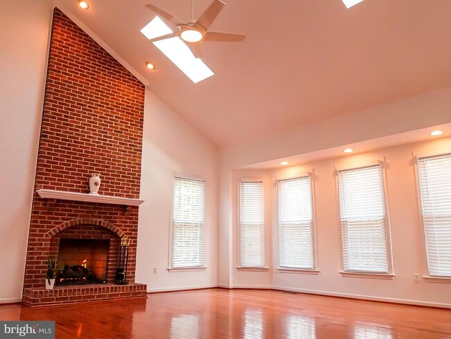 Foto del edificio - 8507 Thornton Rd