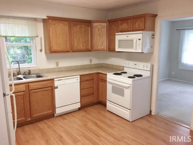 Building Photo - 2217 Meadow Dr