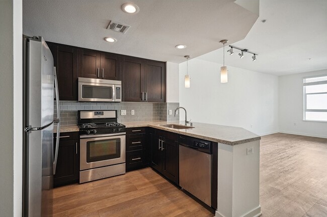 Building Photo - Eleven Eleven Wilshire