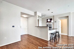 Foto del edificio - 7204 Oak Manor Dr