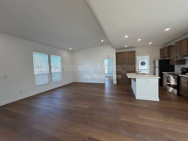 Foto del edificio - 759 W Chase Ave