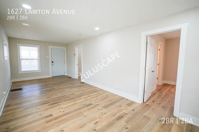Foto del edificio - 1627 Lawton Ave