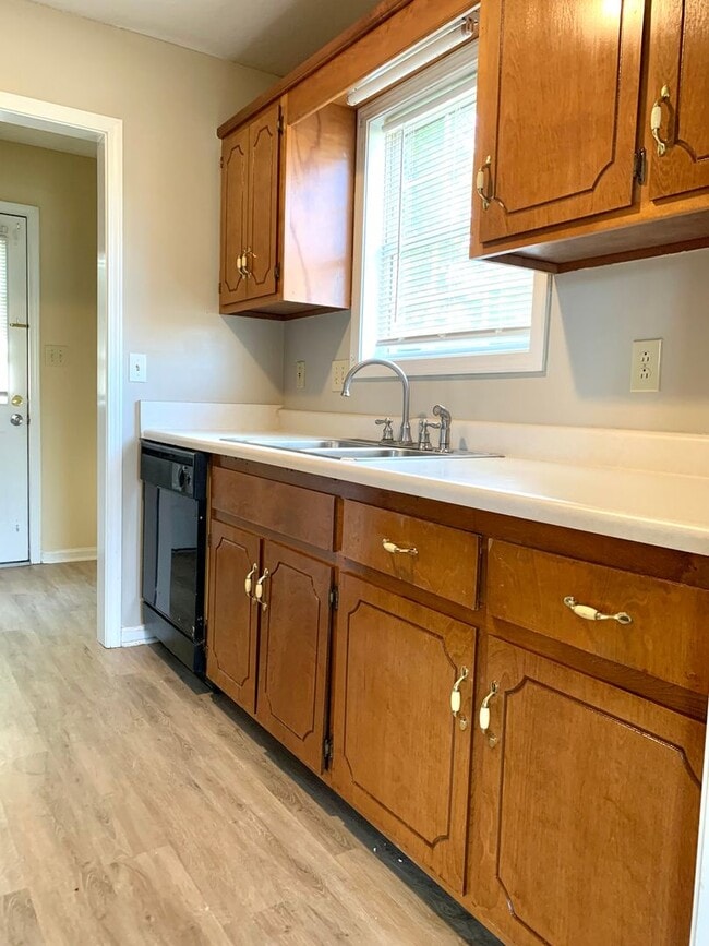 Foto del edificio - 1024 Poppy Seed Dr