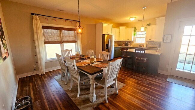 Foto del edificio - 3 BR 2 BA Garland Shores Subdivision