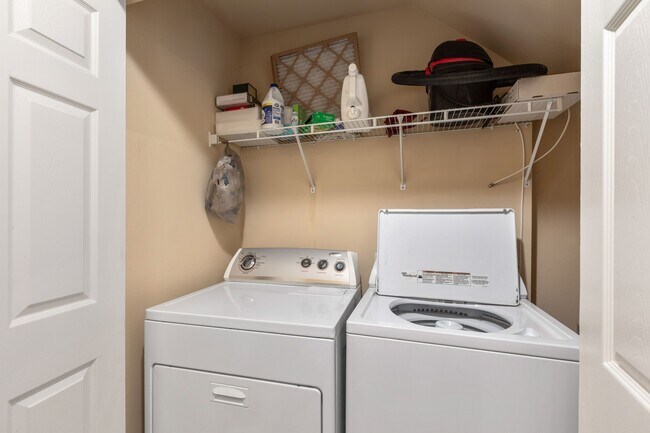 Washer / Dryer - 4550 Radiant Way