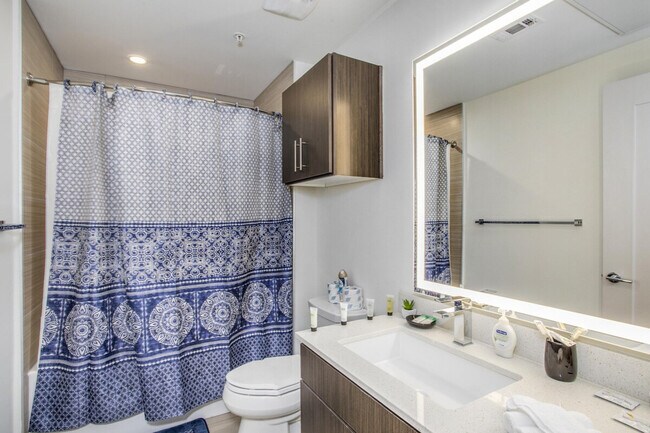 Foto del edificio - 6734 Main St