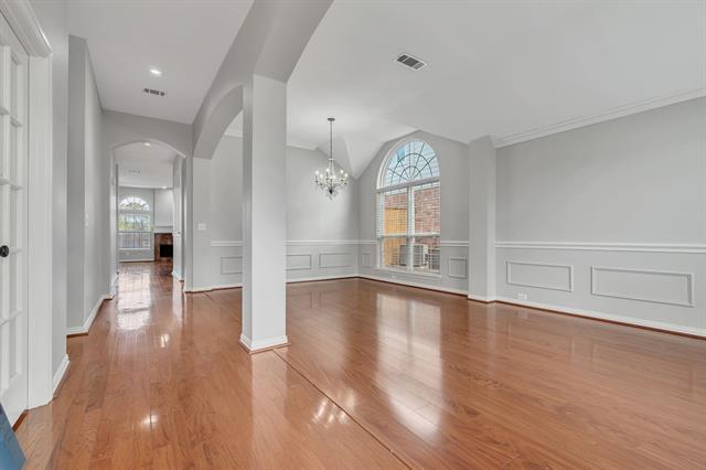 Building Photo - 2019 Arbor Creek Dr