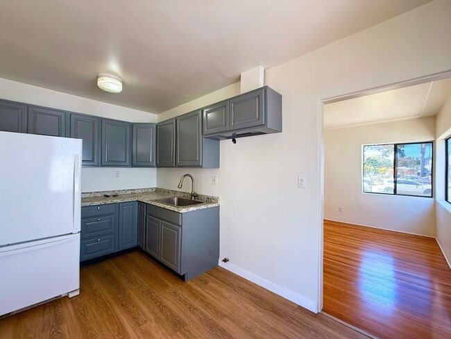 Building Photo - Welcome to Your Coastal Home  in Ocean Beach!