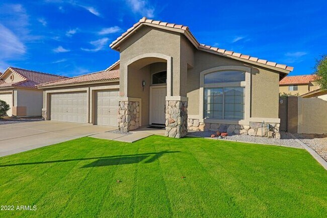 Foto del edificio - Remodeled Ahwatukee 4br