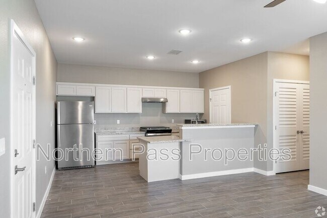 Foto del edificio - 9779 McCombs St