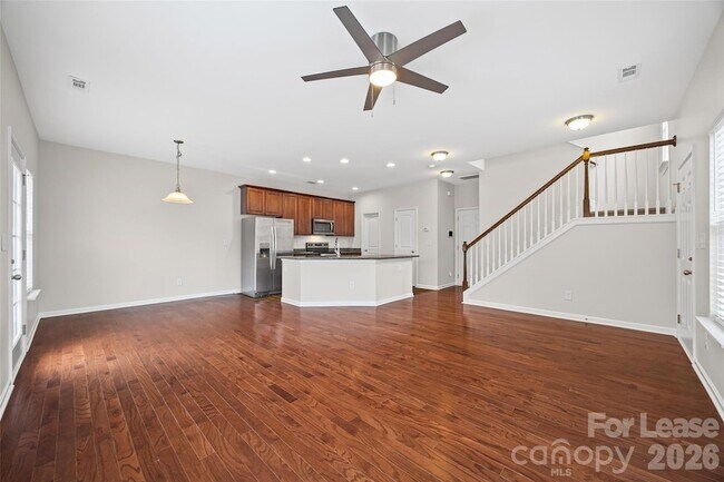 Foto del edificio - 7333 Adare Mews Rd