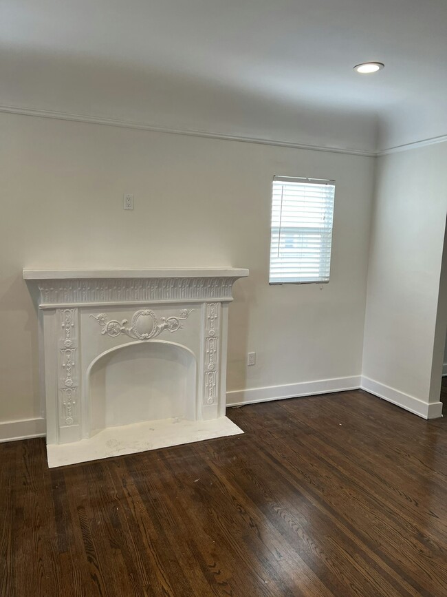 Foto del edificio - 7826 La Salle Ave