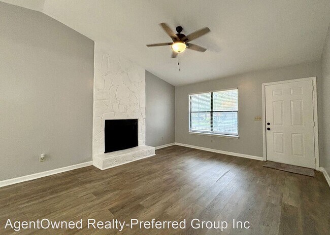 Building Photo - 3 br, 2 bath House - 204 Bridgecreek Drive