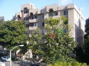 Foto principal - 10910 Wellworth Ave