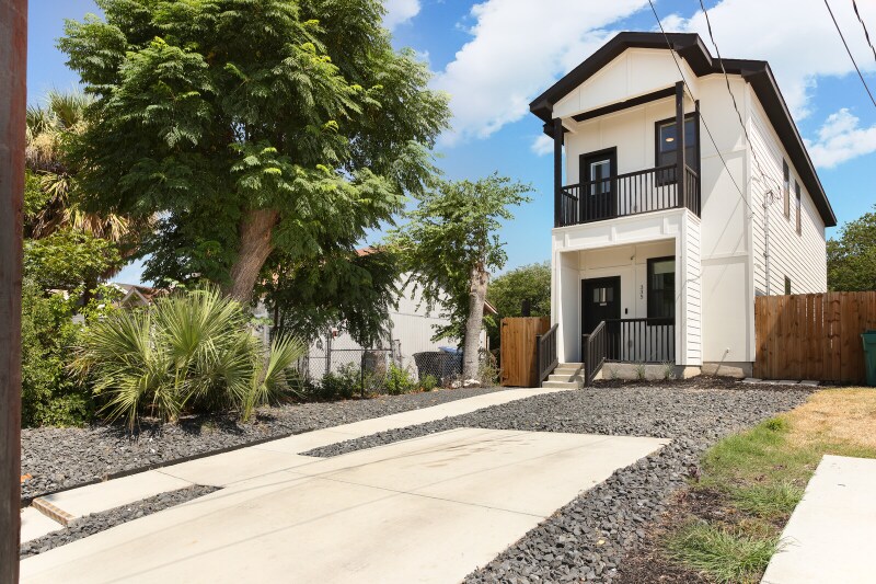 Foto principal - 335 Porter St