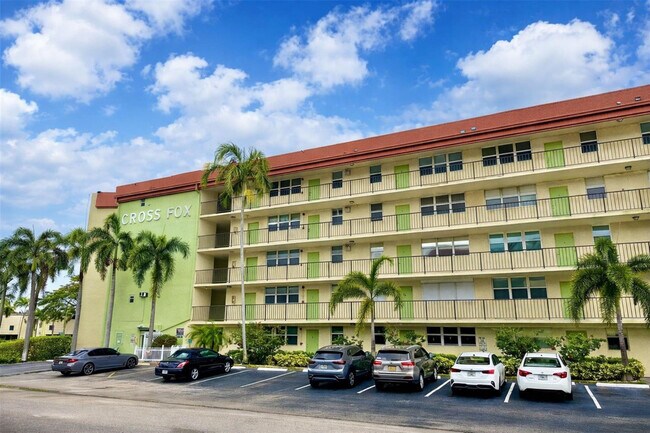 Foto del edificio - 5300 NE 24th Terrace