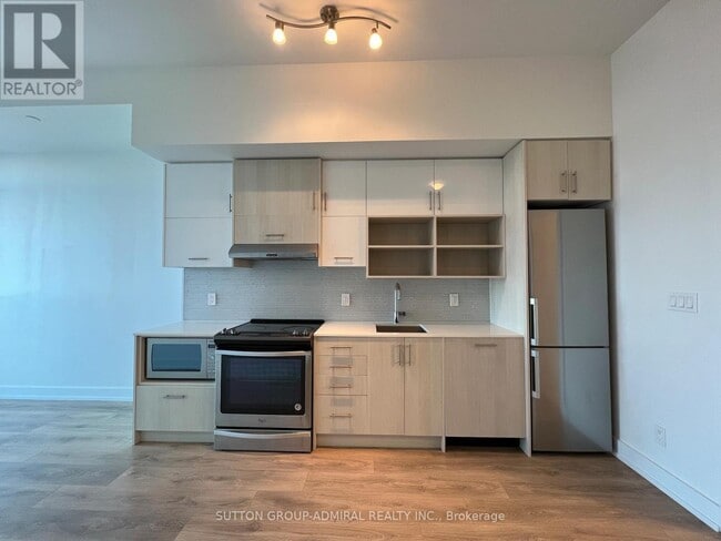 Photo du bâtiment - 150 Fairview Mall Dr