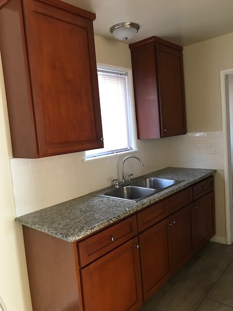 cocina - 1333 W Adams Blvd