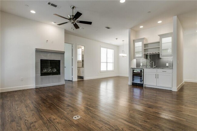 Foto del edificio - 4514 Abbott Ave