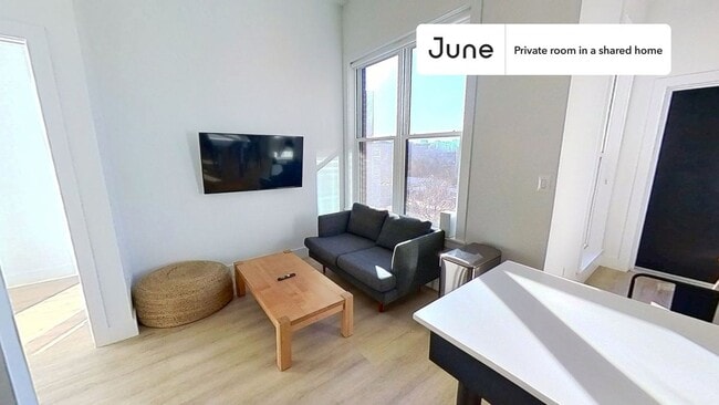 Foto del edificio - Room in Shared 4 bed/2 bath home