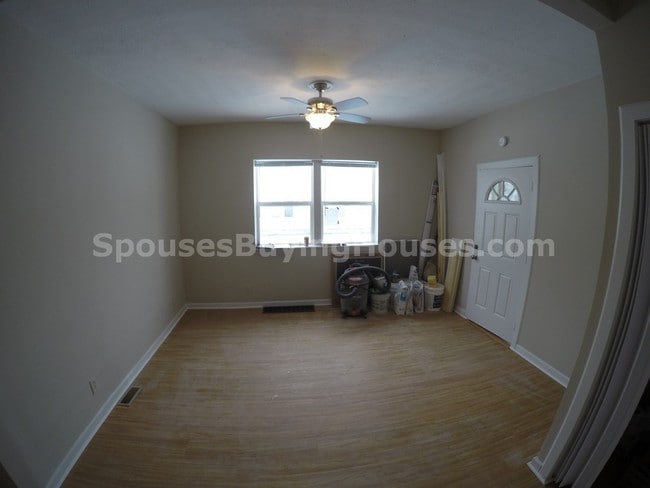 Photo - 1529 E Michigan St